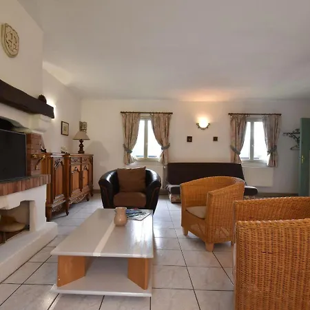 Beautiful Holiday Home In Etretat Near Forest Nyaraló